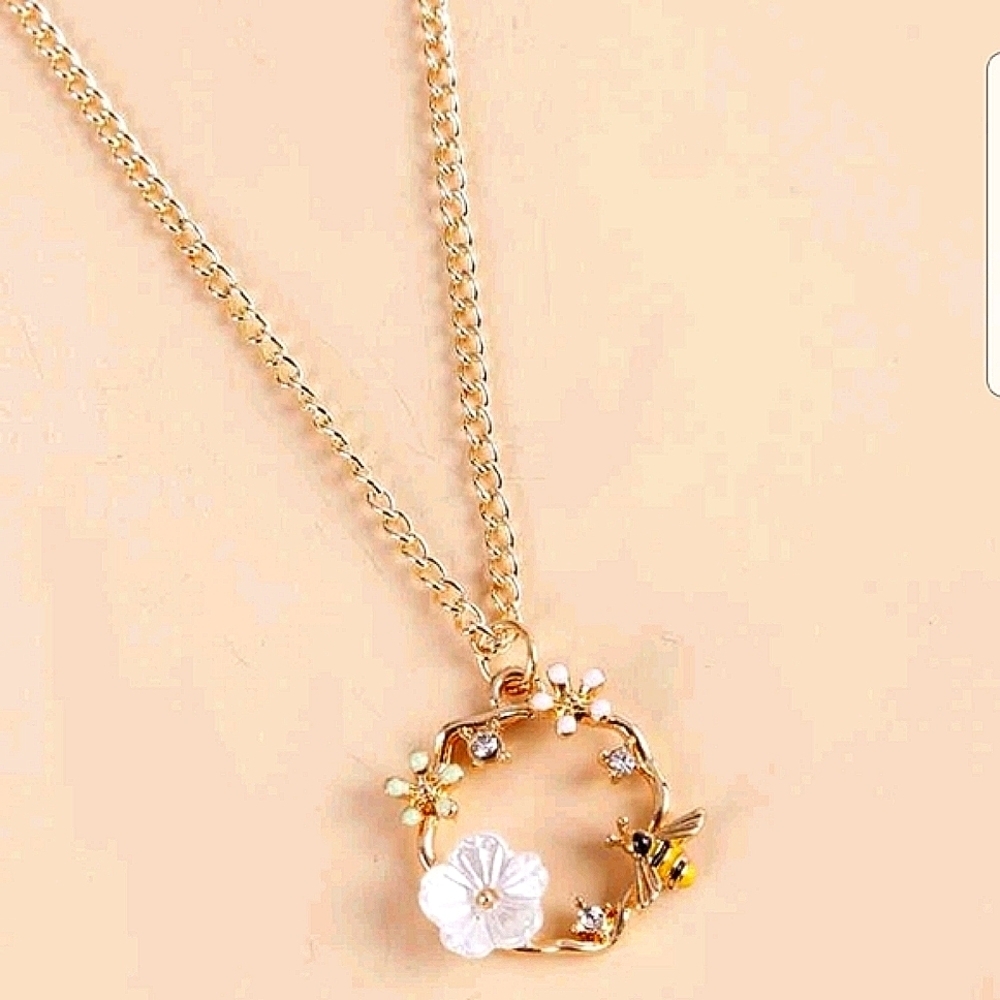 💖Floral Charm Necklace